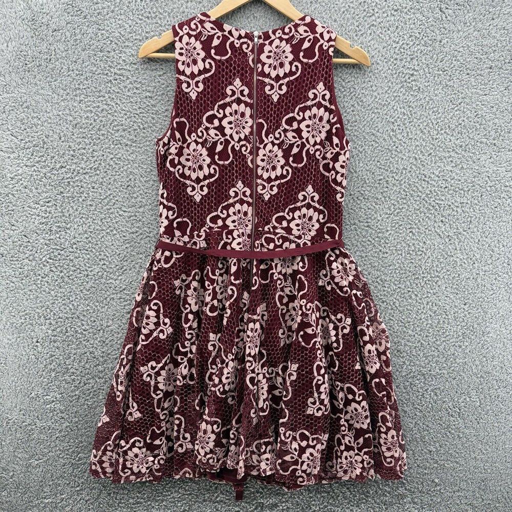 Danny And Nicole Dress Womens‎ 10 Red Pleated Floral Embroidery Belt Sleeveless - Picture 5 of 8